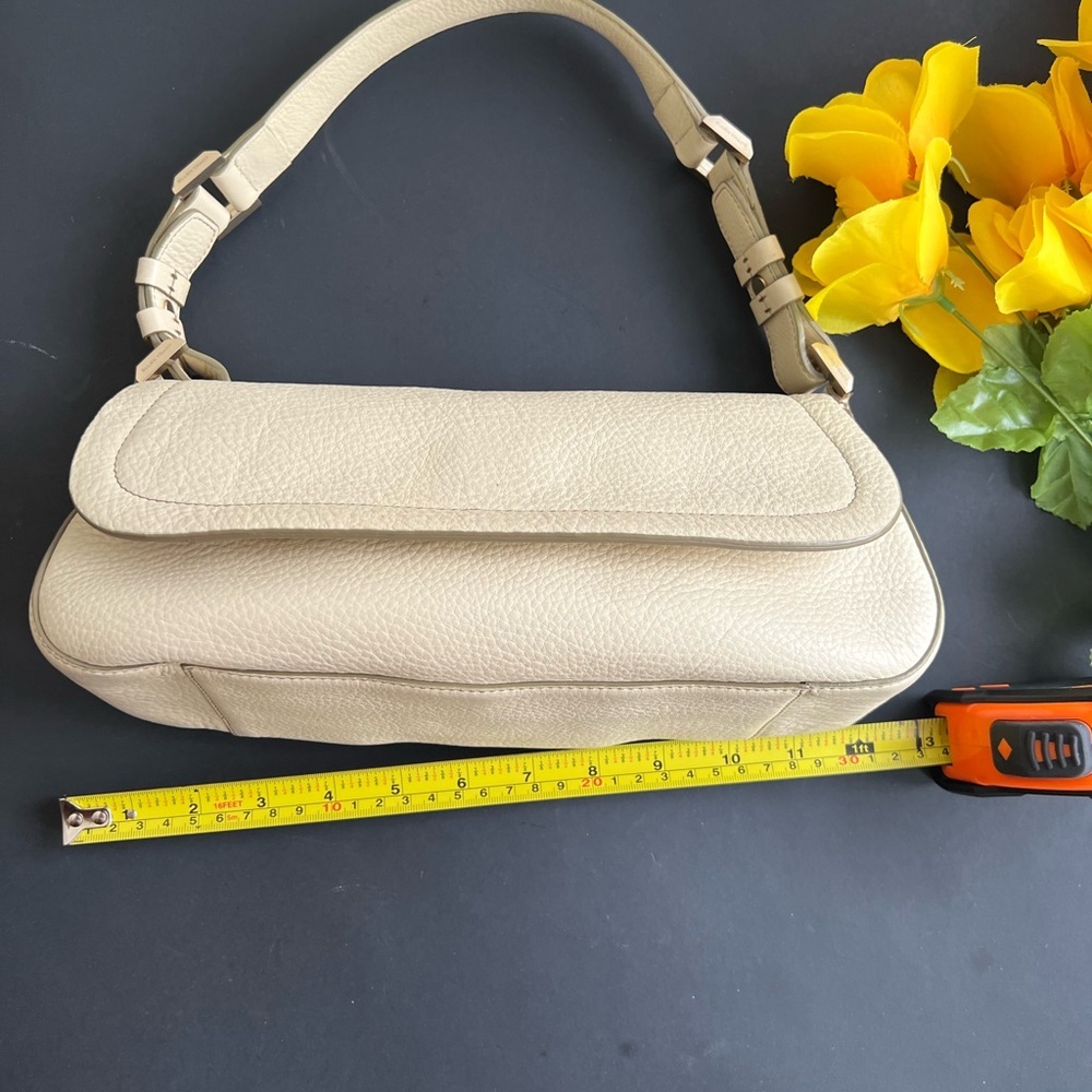 Ellen Tracy Cream and Tan Pebbled Wallet with Elegant Stitching